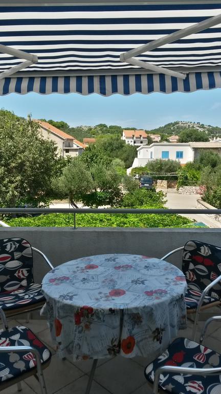 Apartments Sonja Murter Croatia Exterior foto