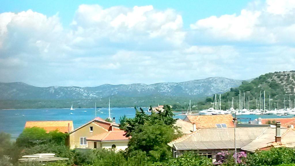 Apartments Sonja Murter Croatia Exterior foto